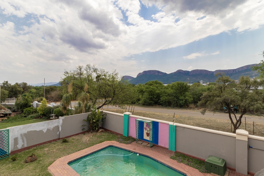 6 Bedroom Property for Sale in Melodie North West